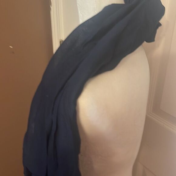 Big life foundation Scarf New Never used - Picture 4 of 6